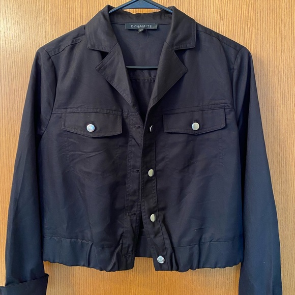 Black Cropped Shirt Jacket - Picture 2 of 3